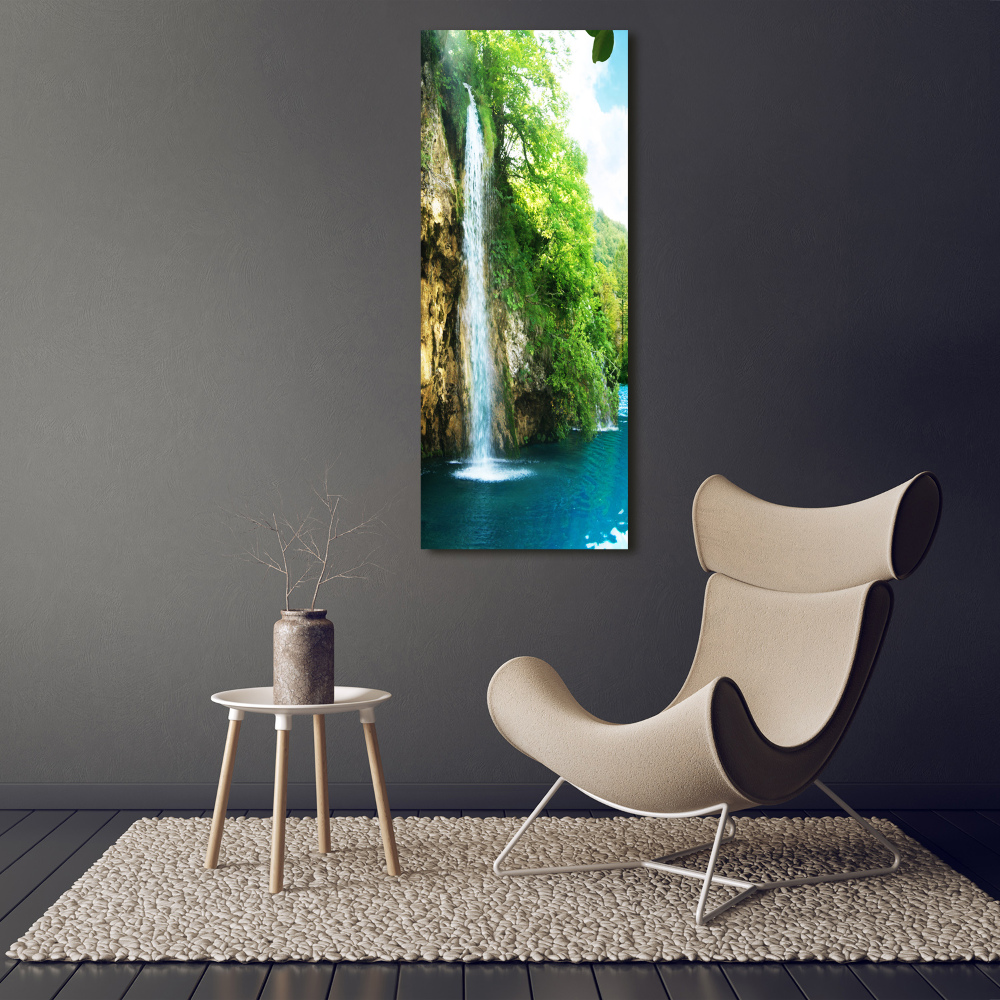 Foto obraz akrylové sklo vertikální Vodopád v lese