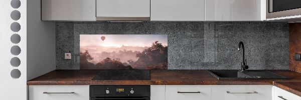 Panel do kuchyně Balon nad lesem