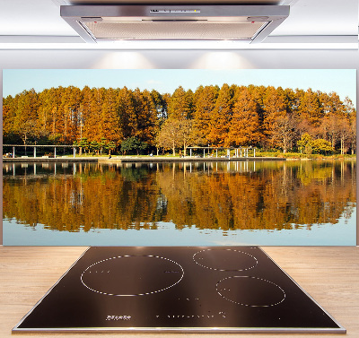 Panel do kuchyně Les na jezerem