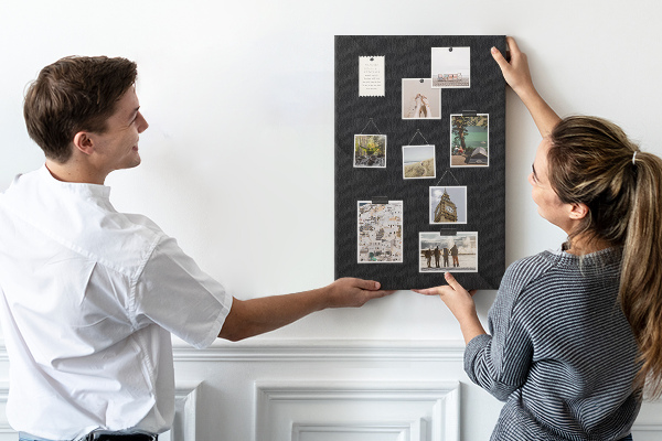 Nástěnka korková Černá tabule s minimalistickým designem