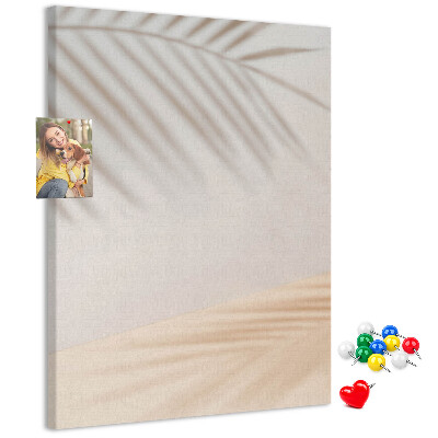 Nástěnka na zeď Jemné stíny palem na světlém pozadí