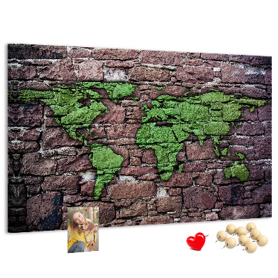 Nástěnka Zelená mapa světa na kamenné zdi