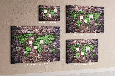 Nástěnka Zelená mapa světa na kamenné zdi