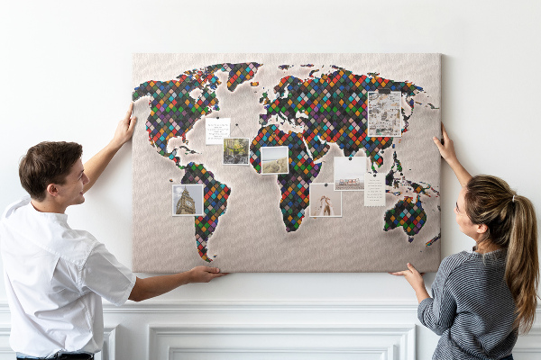 Fětská nástěnka Barevná mapa světa se čtverečky