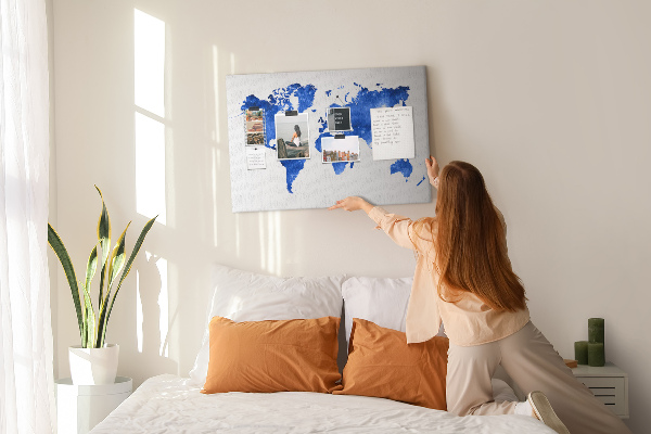 Nástěnka Mapa světa s modrou akvarelovou barvou