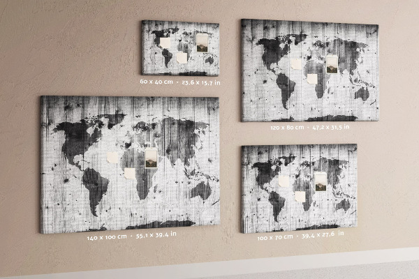 Nástěnka Mapa světa na pozadí dřevěných desek