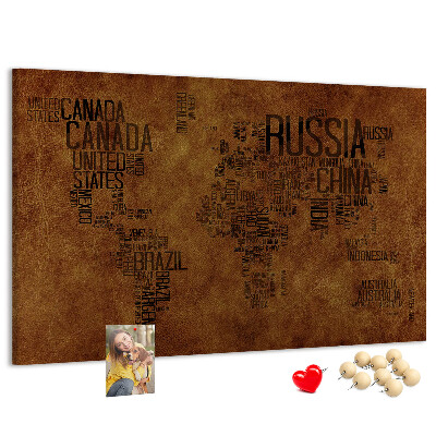 Korková nástěnka Mapa světa s názvy zemí.