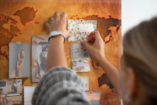 Korková nástěnka Mapa starověkého světa na hnědém pozadí