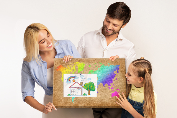 Korková nástěnka Barevná mapa světa na hnědém pozadí