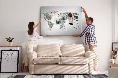Fětská nástěnka Mapa světa vyrobená z bankovek z různých zemí