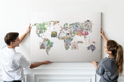 Fětská nástěnka Mapa světa vyrobená z bankovek z různých zemí