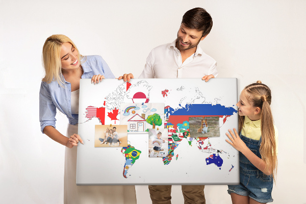 Nástěnka Mapa světa s vlajkami zemí