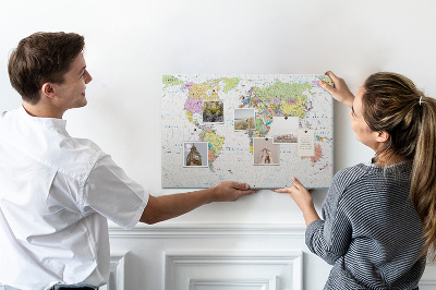 Nástěnka Mapa světa s barevnými kontinenty