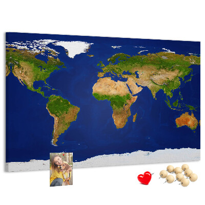 Nástěnka Mapa světa s barevnými špendlíky.