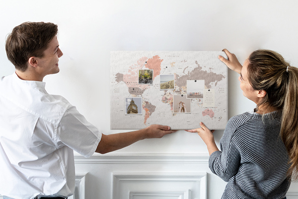 Nástěnka Mapa světa v tlumených barvách