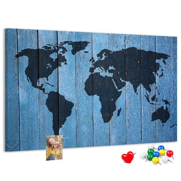 Fětská nástěnka Mapa světa na dřevěném pozadí
