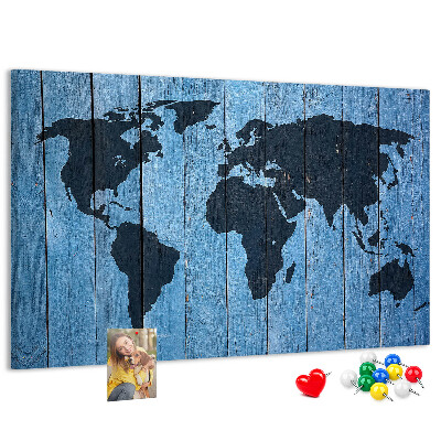 Fětská nástěnka Mapa světa na dřevěném pozadí