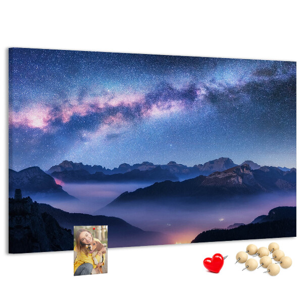 Nástěnka Noční obloha nad horskou krajinou