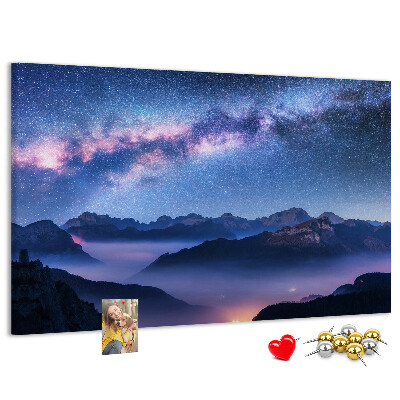 Nástěnka Noční obloha nad horskou krajinou