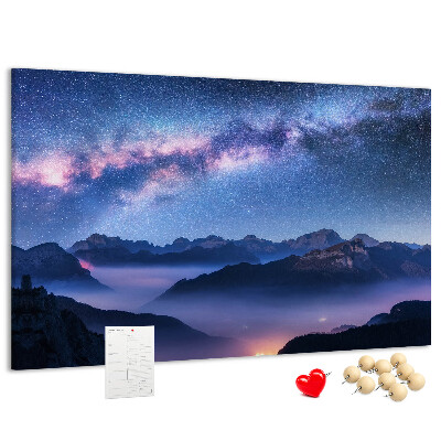 Nástěnka Noční obloha nad horskou krajinou
