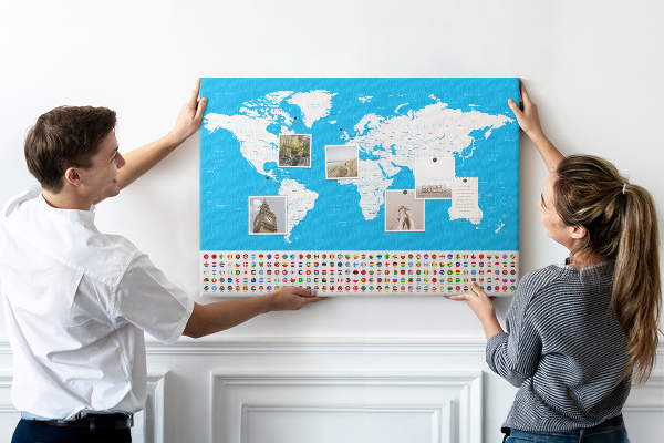 Fětská nástěnka Barevná mapa světa s vlajkami zemí