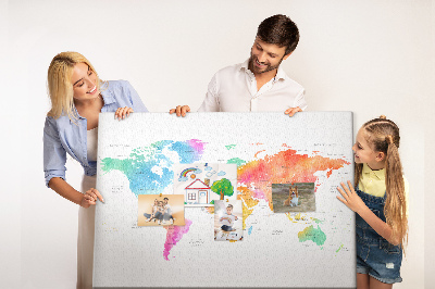 Fětská nástěnka Barevná mapa světa v akvarelu.