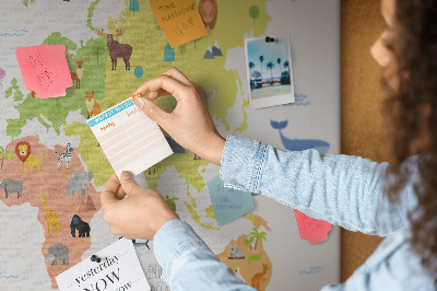 Fětská nástěnka Mapa světa s ilustracemi zvířat.