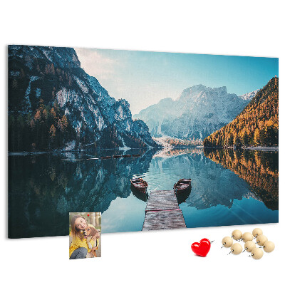 Korková nástěnka Horská krajina odrážející se v jezeře