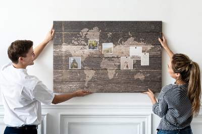 Fětská nástěnka Mapa světa na dřevěném pozadí