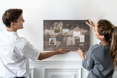 Fětská nástěnka Mapa světa na dřevěném pozadí