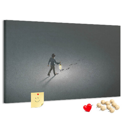 Nástěnka Světlo lampy na temné cestě.