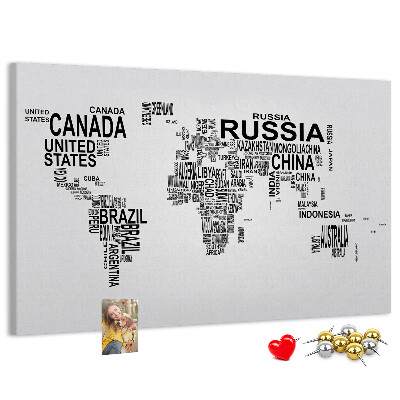 Nástěnka Mapa světa s názvy zemí.