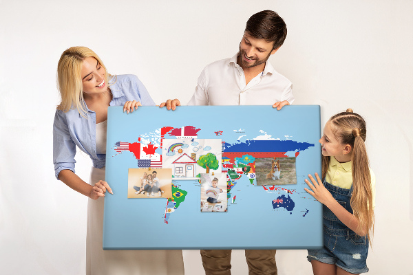 Nástěnka Mapa světa s vlajkami zemí