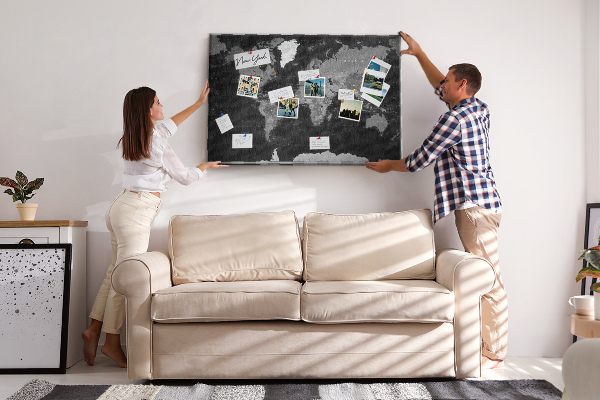 Korková nástěnka Černá mapa světa s obrysy zemí