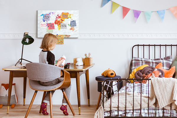 Fětská nástěnka Barevná mapa světa s akvarelem