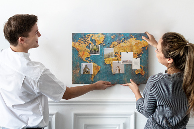 Korková nástěnka Mapa světa v teplých odstínech hnědé.