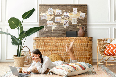 Korková nástěnka Mapa světa na pozadí dřevěných desek