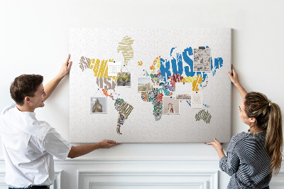 Nástěnka Mapa světa s názvy zemí.