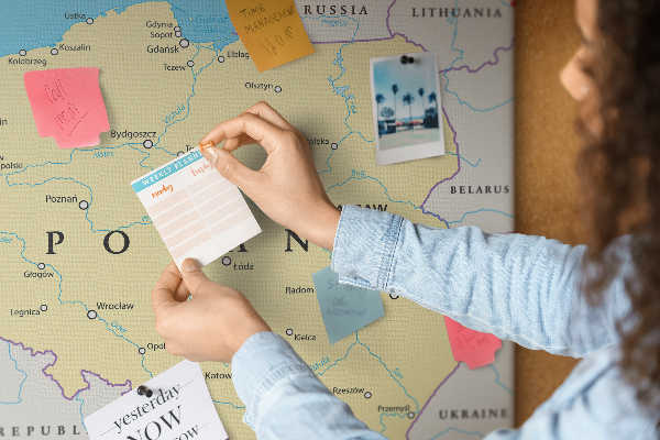 Korková nástěnka Mapa Polska s vyznačenou Varšavou