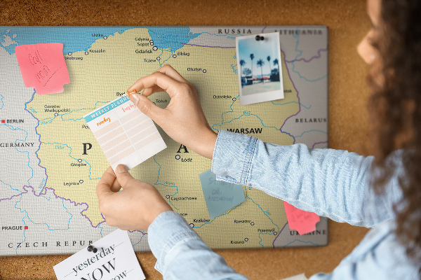 Korková nástěnka Mapa Polska s vyznačenou Varšavou