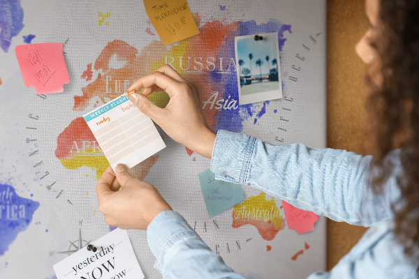Nástěnka Barevná mapa světa ve stylu akvarelu