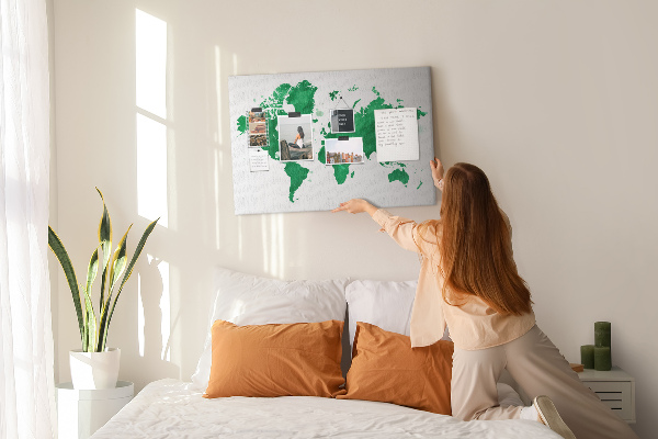 Korková nástěnka Zelená akvarelová mapa světa