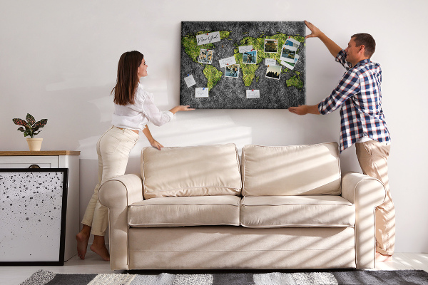 Nástěnka Zelená mapa světa na šedém pozadí