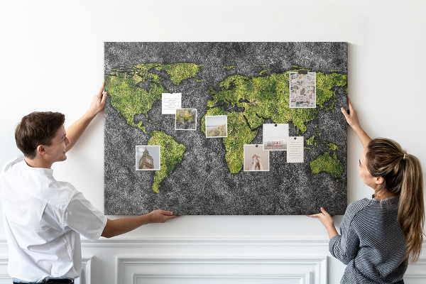 Nástěnka Zelená mapa světa na šedém pozadí
