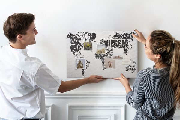 Korková nástěnka Mapa světa s názvy zemí slovy