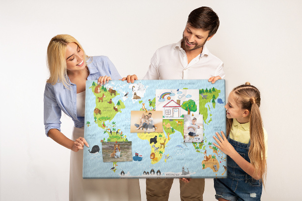 Nástěnka Mapa světa se zvířaty a kontinenty