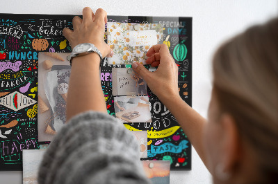 Magnetická tabule na zeď s motivem abstraktních nápisů
