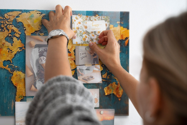 Dekorativní mapa světa magnetická tabule na zeď