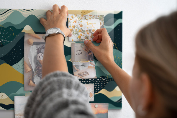 Magnetická tabule na zeď s motivem ilustrativních hor