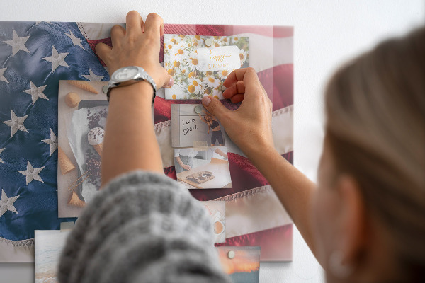 Magnetická tabule na zeď s motivem americké vlajky